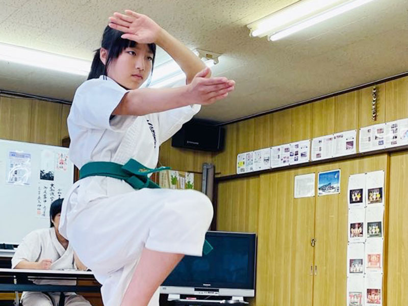 鎌倉市空手　子供空手女の子